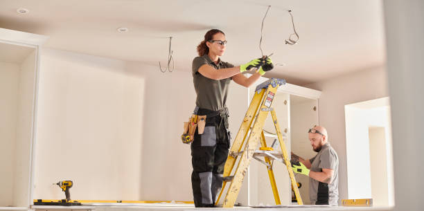 Best Affordable Emergency Electrician  in Pleasant Hill, MS