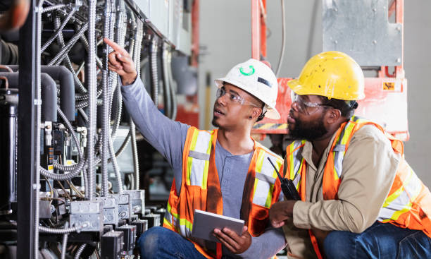 Best Commercial Electrician Services  in Pleasant Hill, MS